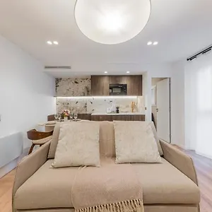 https://amazing-apartment-4p-republique.fr-paris.fr